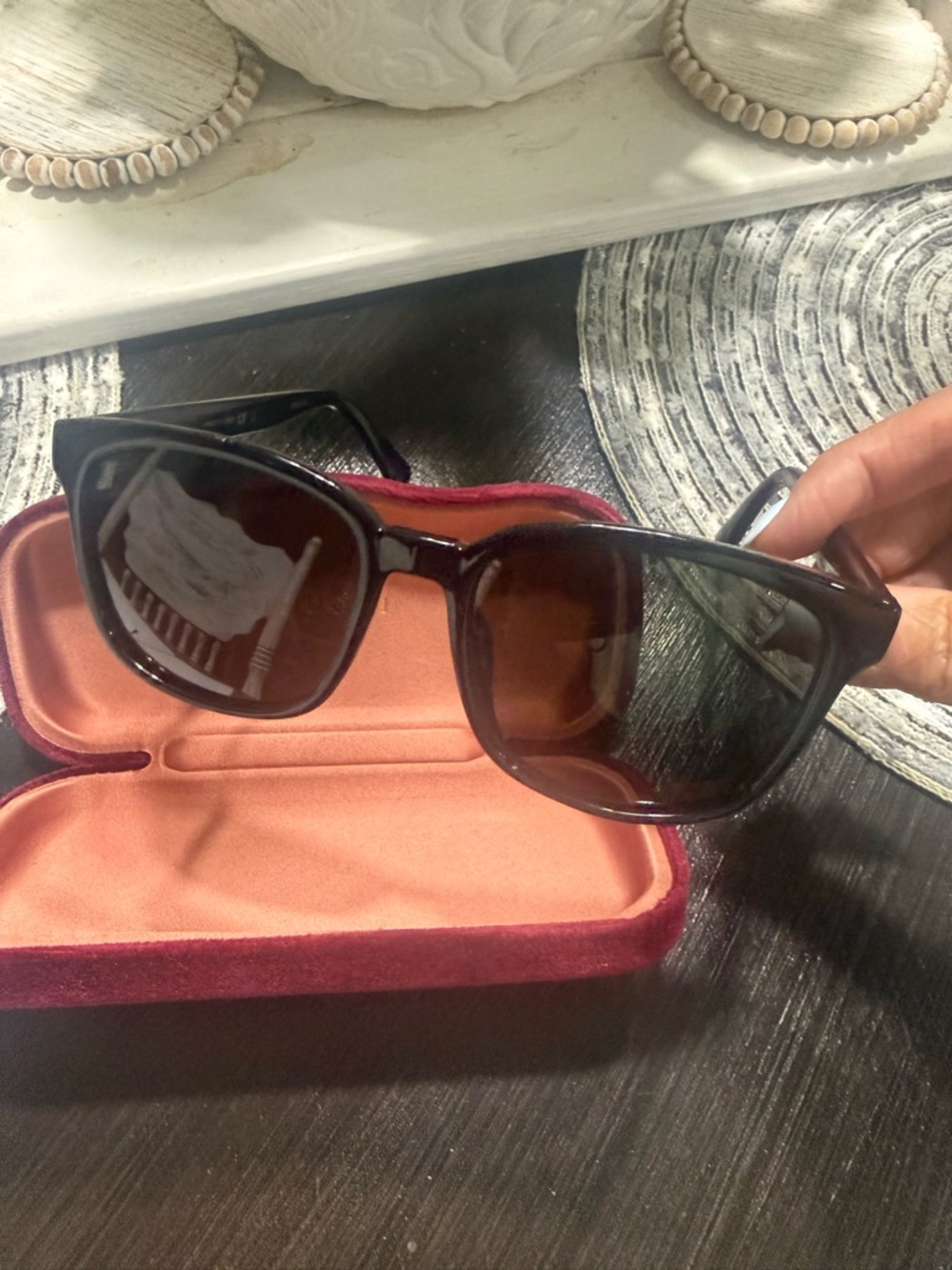 Gucci Black Frame Sunglasses with Brown Lenses - Cat-Eye Style